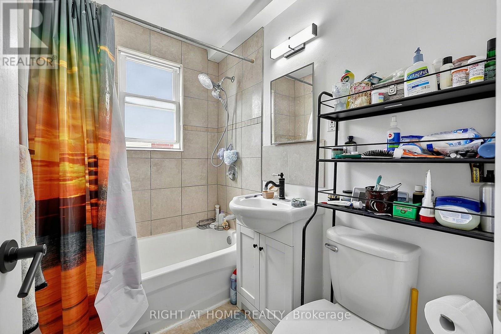 137 Vancouver Street, Barrie (Codrington), Ontario  L4M 4M5 - Photo 19 - S13681520