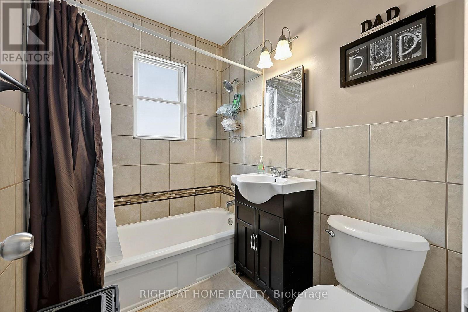 137 Vancouver Street, Barrie (Codrington), Ontario  L4M 4M5 - Photo 30 - S13681520