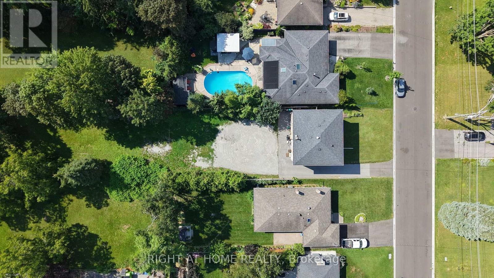 137 Vancouver Street, Barrie (Codrington), Ontario  L4M 4M5 - Photo 40 - S13681520