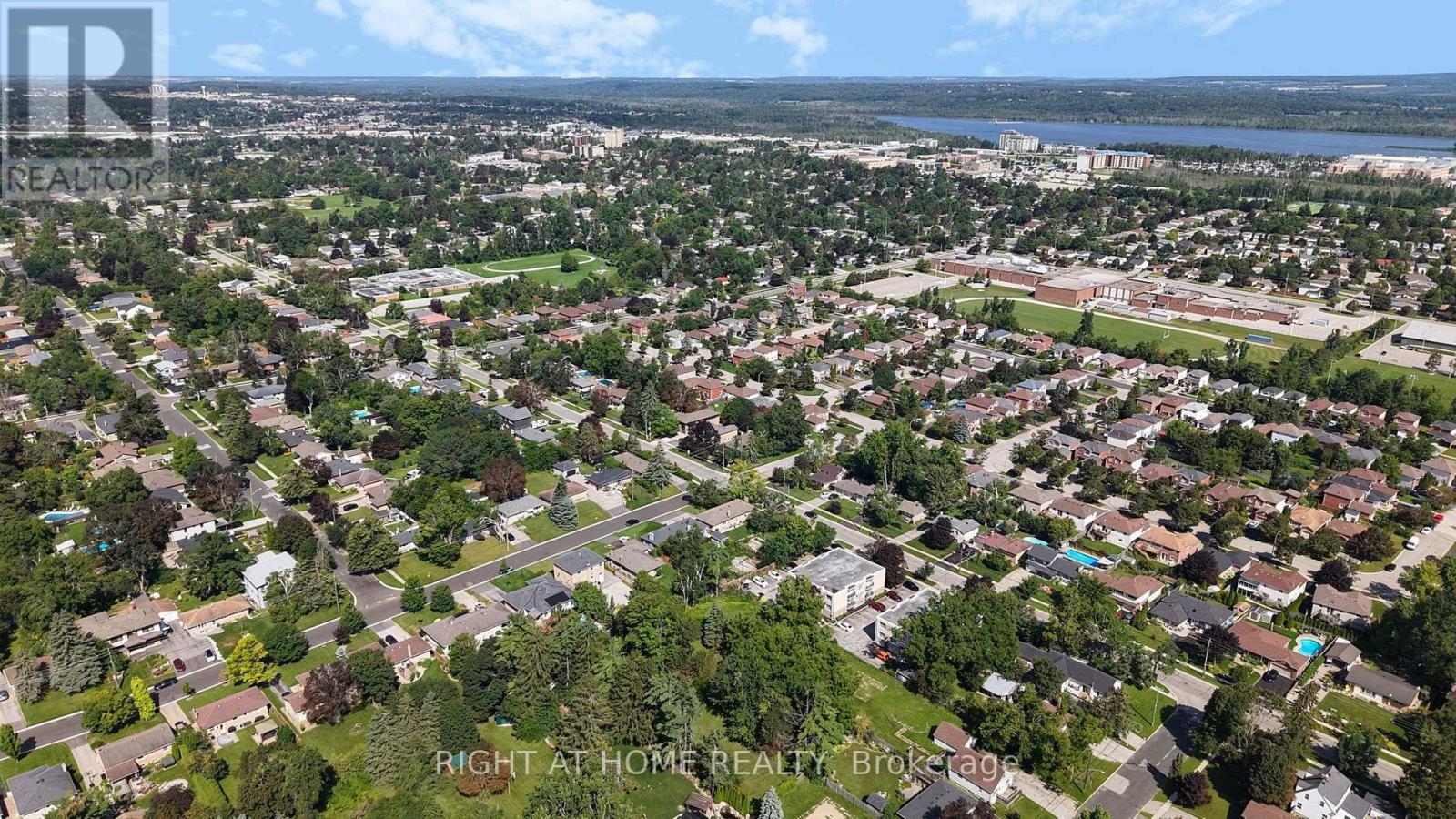 137 Vancouver Street, Barrie (Codrington), Ontario  L4M 4M5 - Photo 44 - S13681520