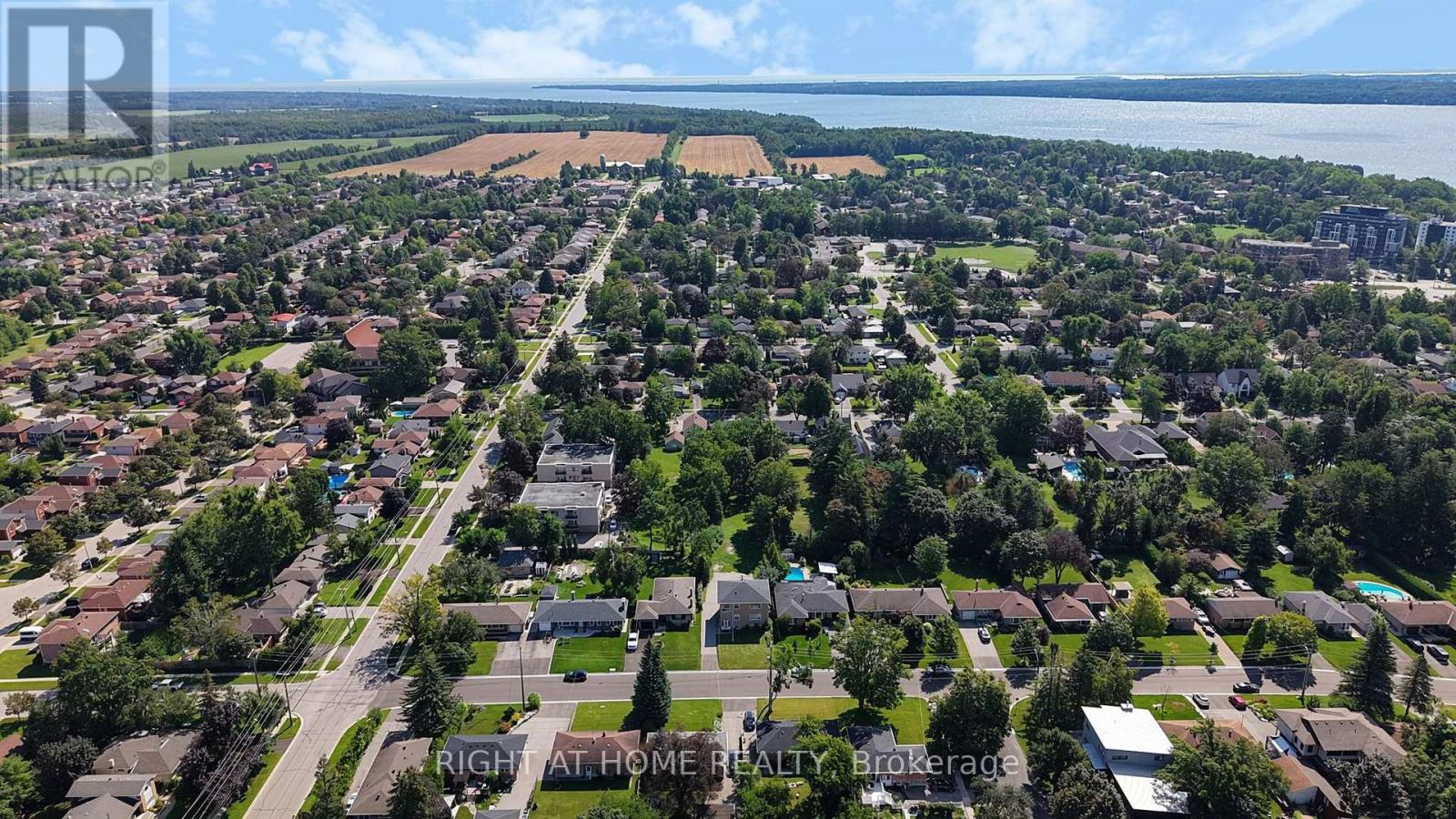 137 Vancouver Street, Barrie (Codrington), Ontario  L4M 4M5 - Photo 45 - S13681520
