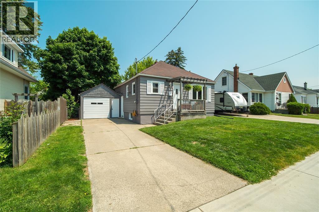 314 Cameron Street, Sarnia, Ontario  N7T 4B5 - Photo 2 - 26019900