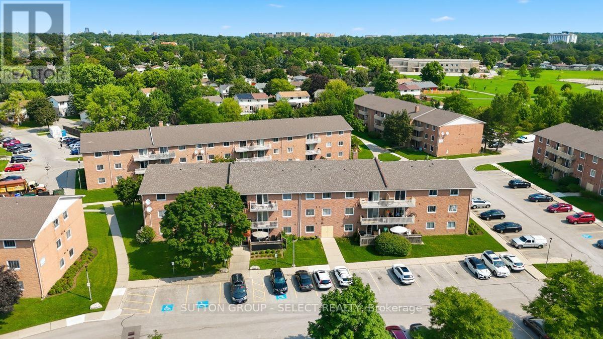 304 - 1582 Ernest Avenue, London South, Ontario  N6B 2G5 - Photo 2 - X13681544