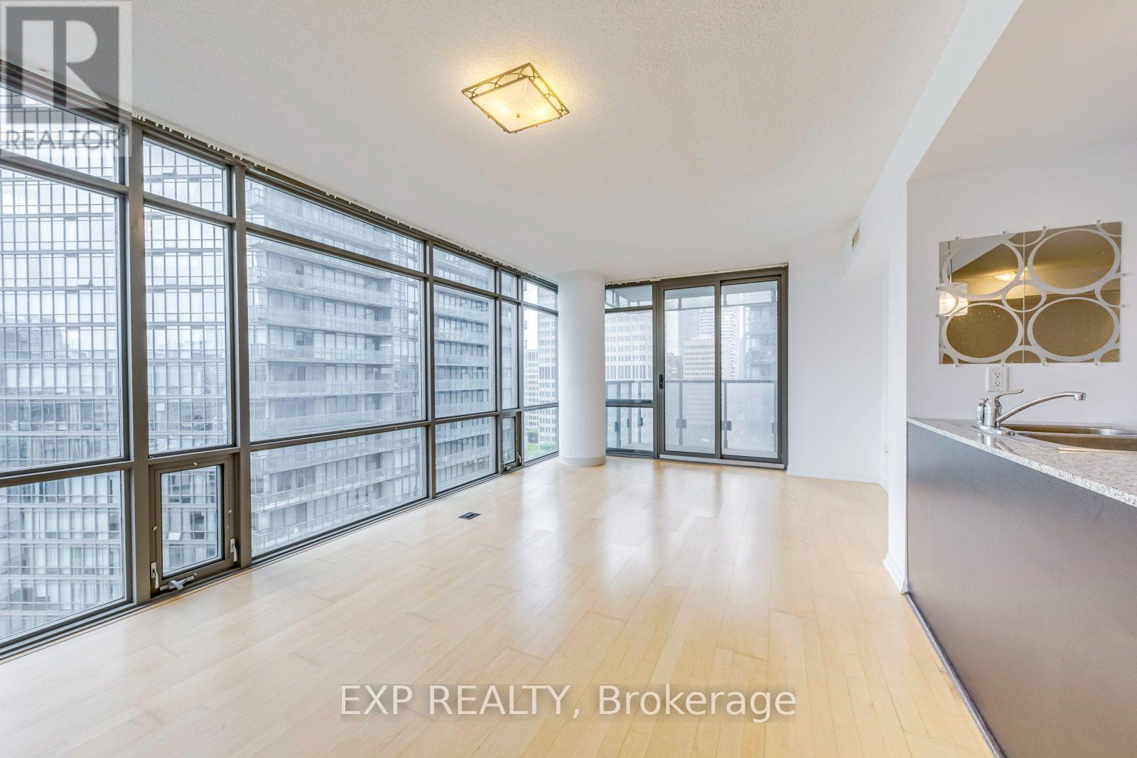 1502 - 38 Grenville Street, Toronto, Ontario  M4X 1A5 - Photo 10 - C13681556