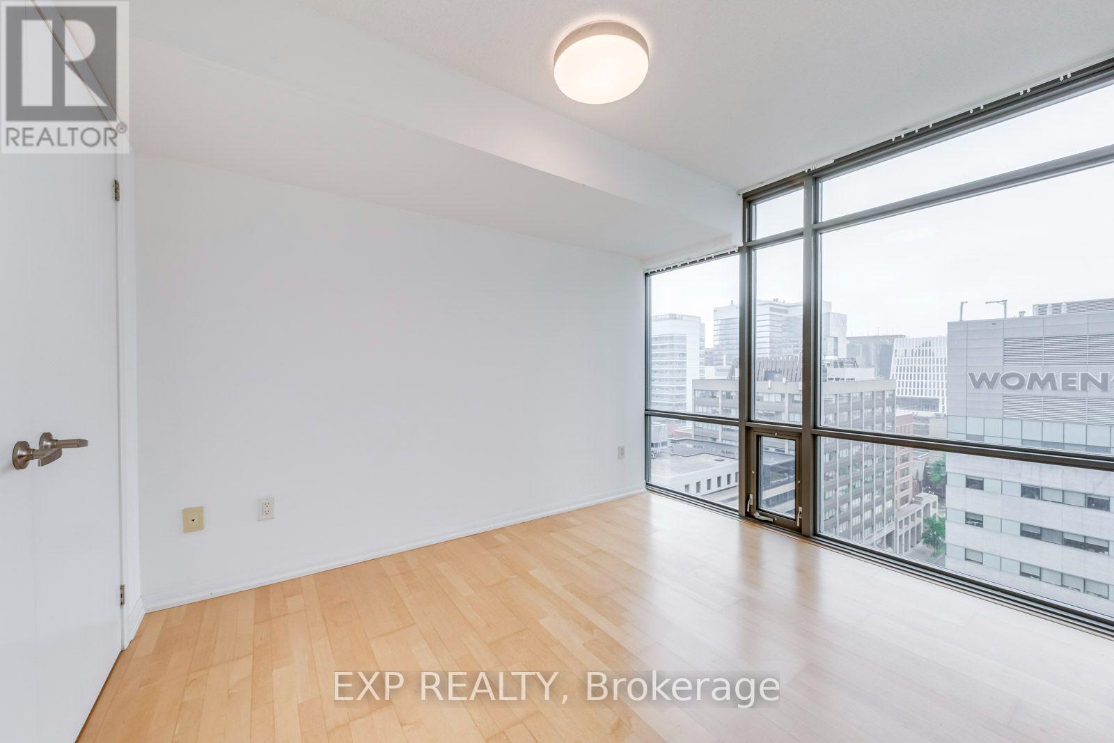 1502 - 38 Grenville Street, Toronto, Ontario  M4X 1A5 - Photo 14 - C13681556