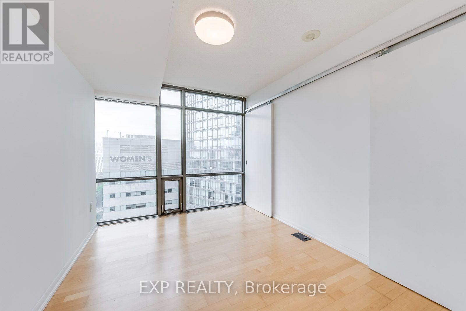 1502 - 38 Grenville Street, Toronto, Ontario  M4X 1A5 - Photo 16 - C13681556