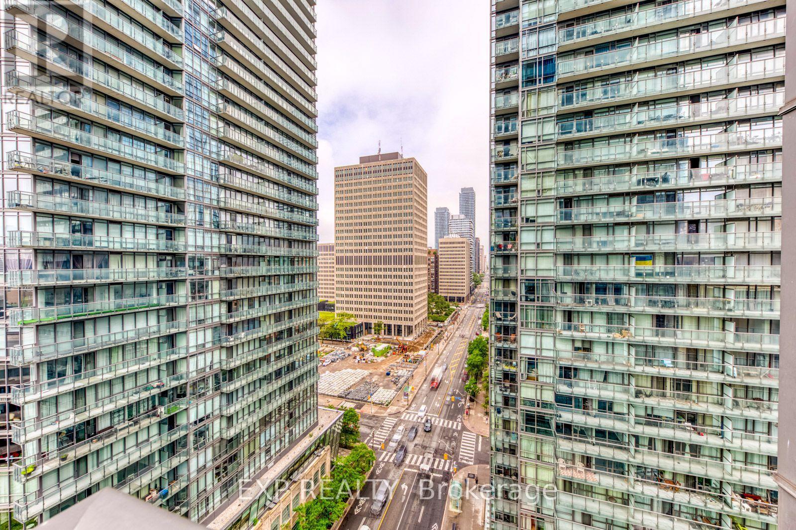 1502 - 38 Grenville Street, Toronto, Ontario  M4X 1A5 - Photo 23 - C13681556