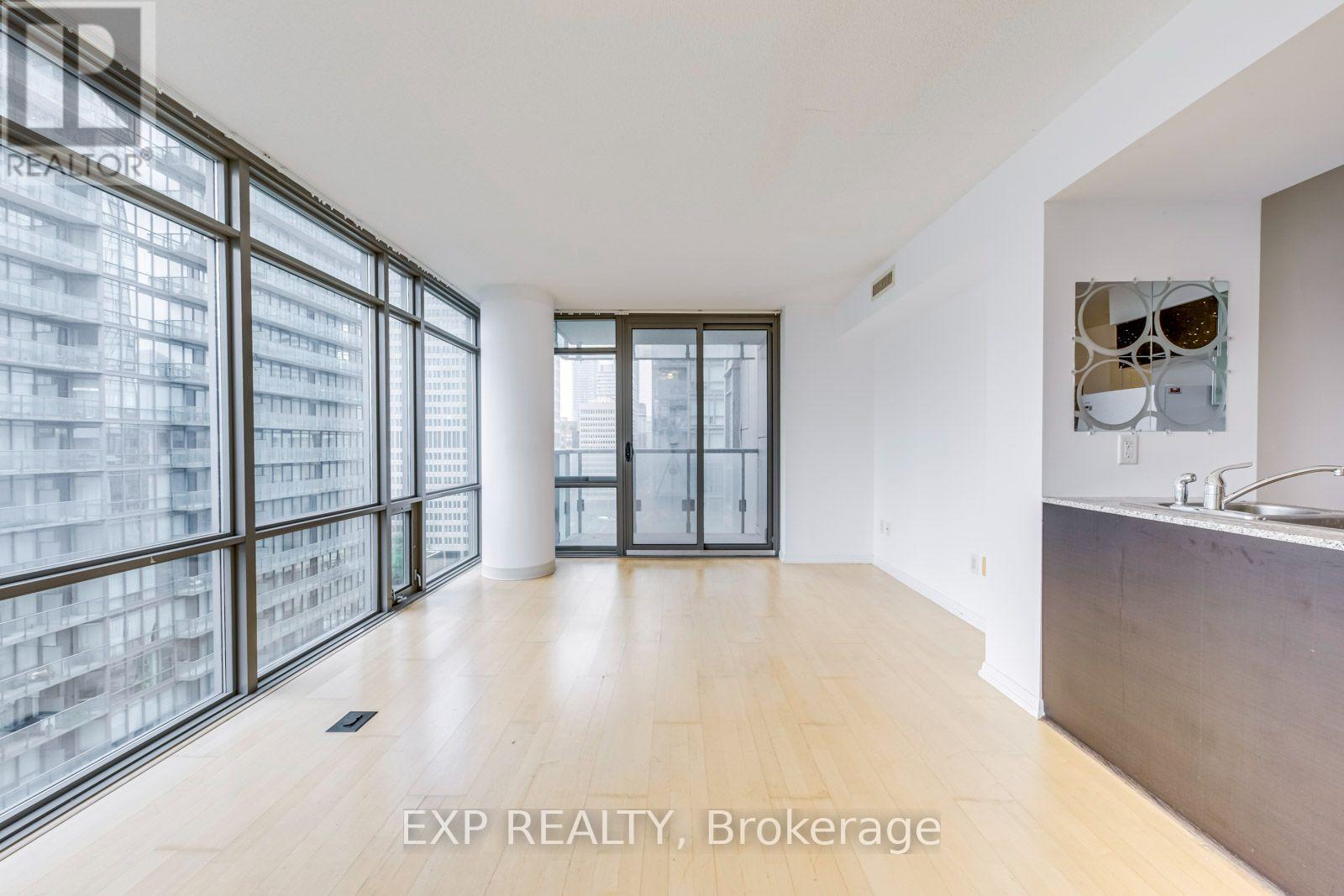 1502 - 38 Grenville Street, Toronto, Ontario  M4X 1A5 - Photo 9 - C13681556