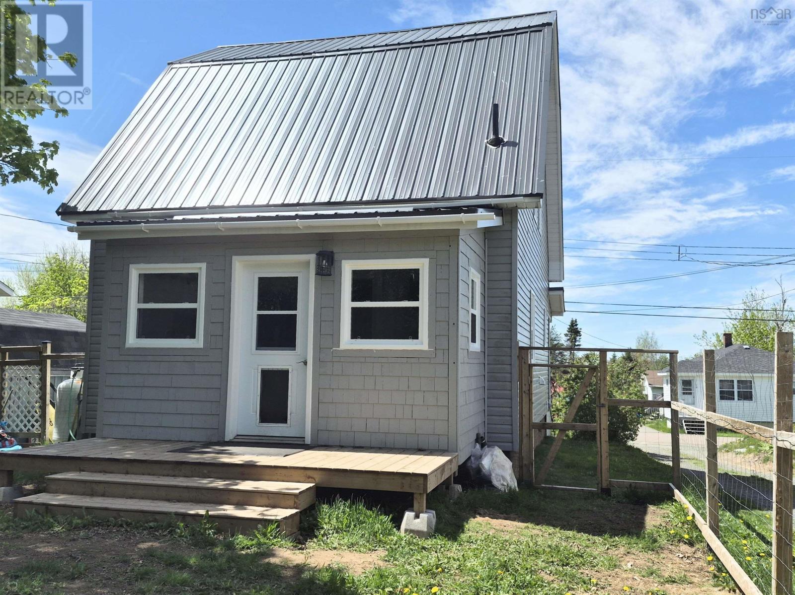 7 Lorne Street, Springhill, Nova Scotia  B0M 1X0 - Photo 9 - 202611887