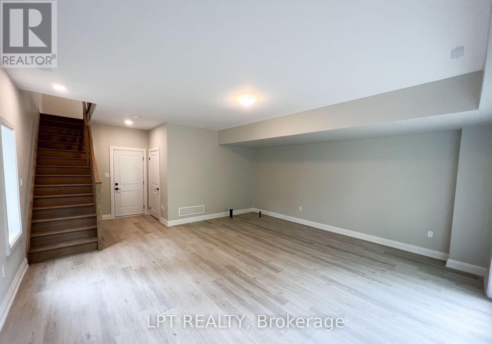1482 Purchase Pl Place, Innisfil (Lefroy), Ontario  L0L 1W0 - Photo 12 - N13681562