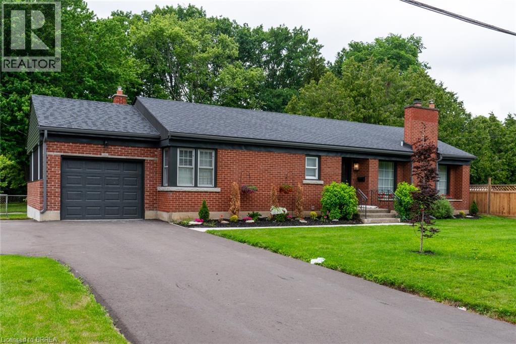 30 Proctor Avenue, Brantford, Ontario  N3S 3E7 - Photo 2 - 40855994