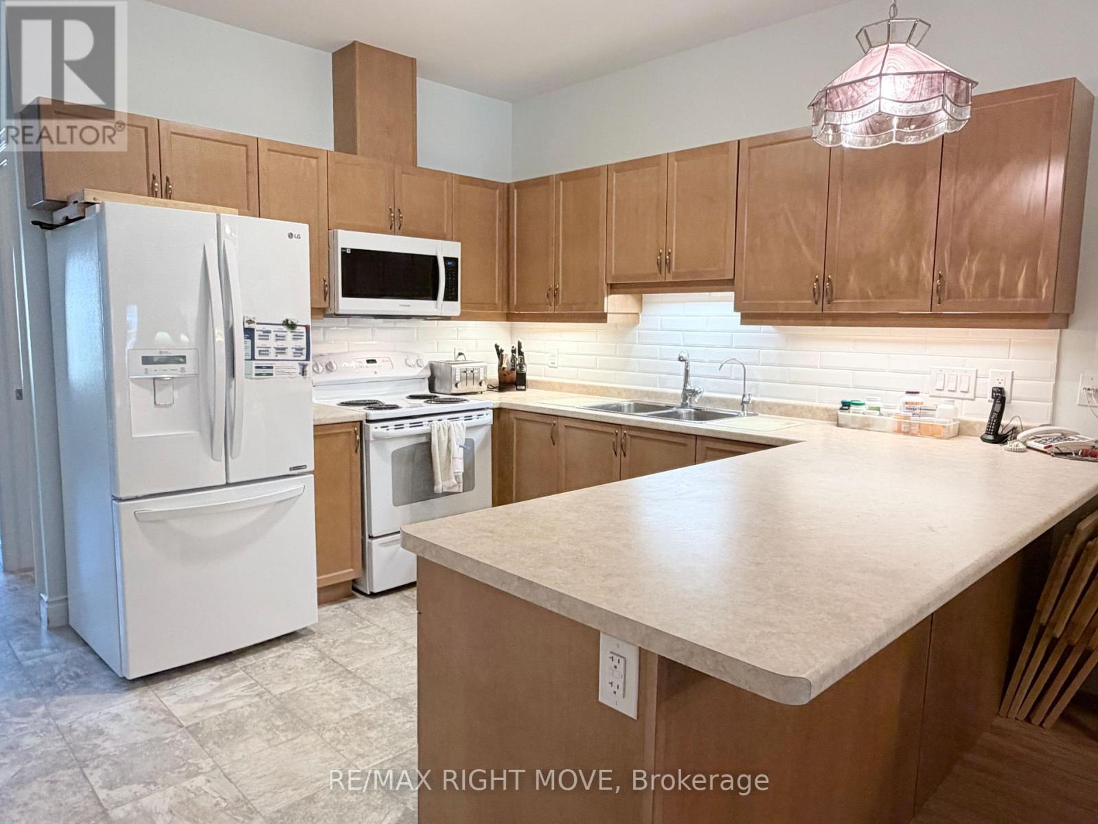 11 Danny Drive, Orillia, Ontario  L3V 0G3 - Photo 6 - S13681550