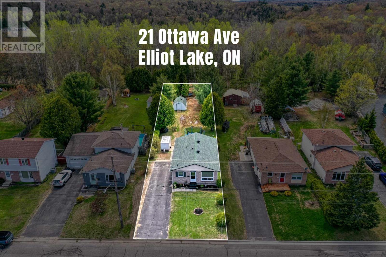 21 Ottawa Ave, Elliot Lake, Ontario  P5A 2P2 - Photo 3 - SM262137