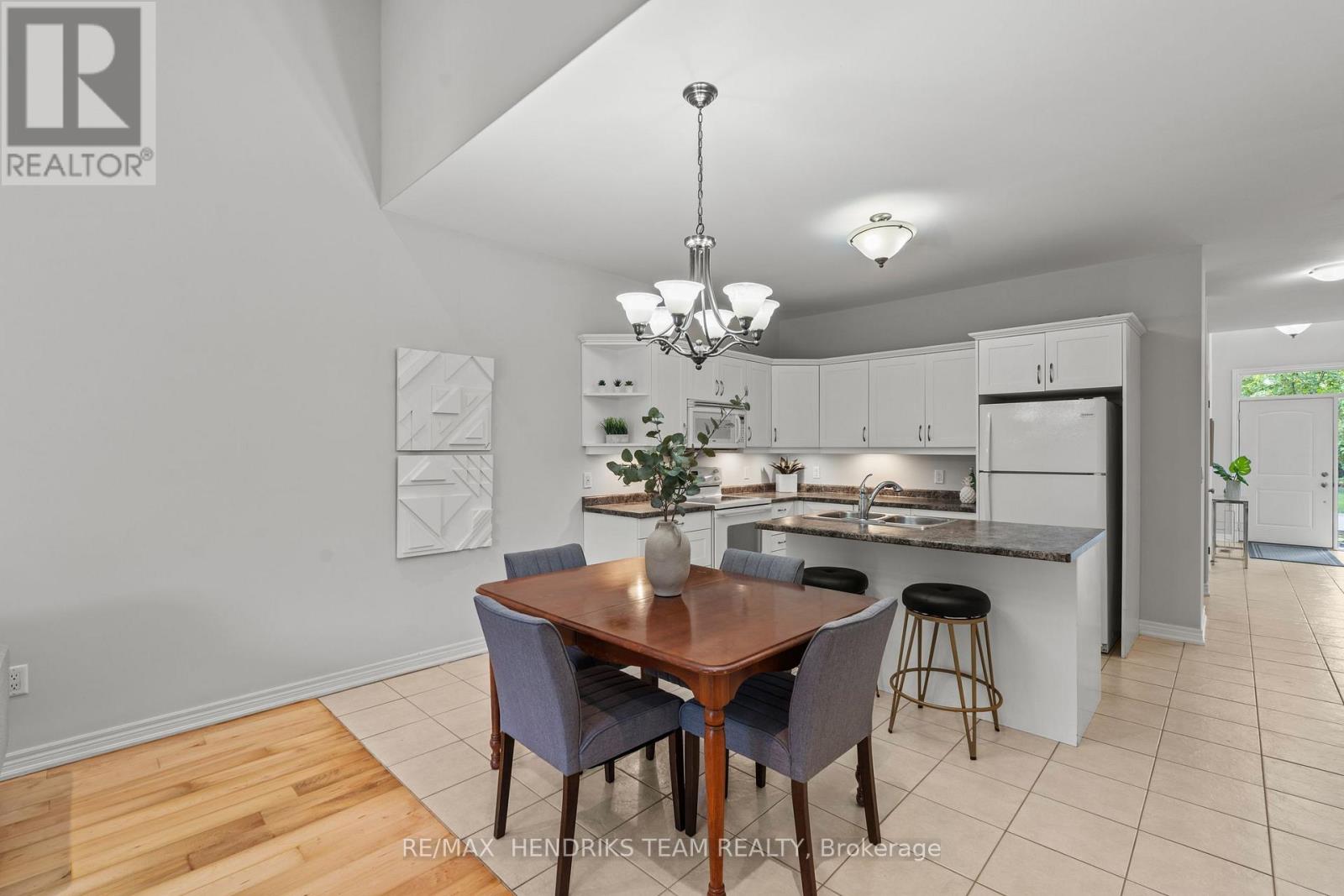 58 Videl Crescent N, St. Catharines, Ontario  L2W 0A3 - Photo 14 - X13681606