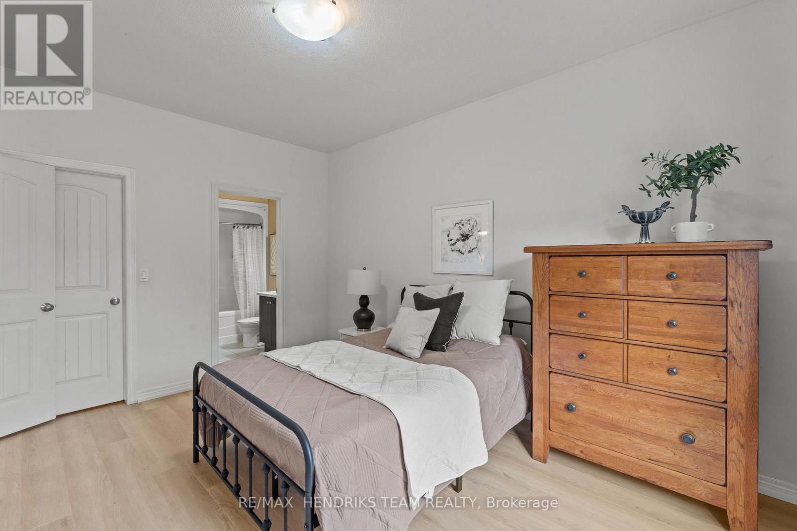 58 Videl Crescent N, St. Catharines, Ontario  L2W 0A3 - Photo 22 - X13681606