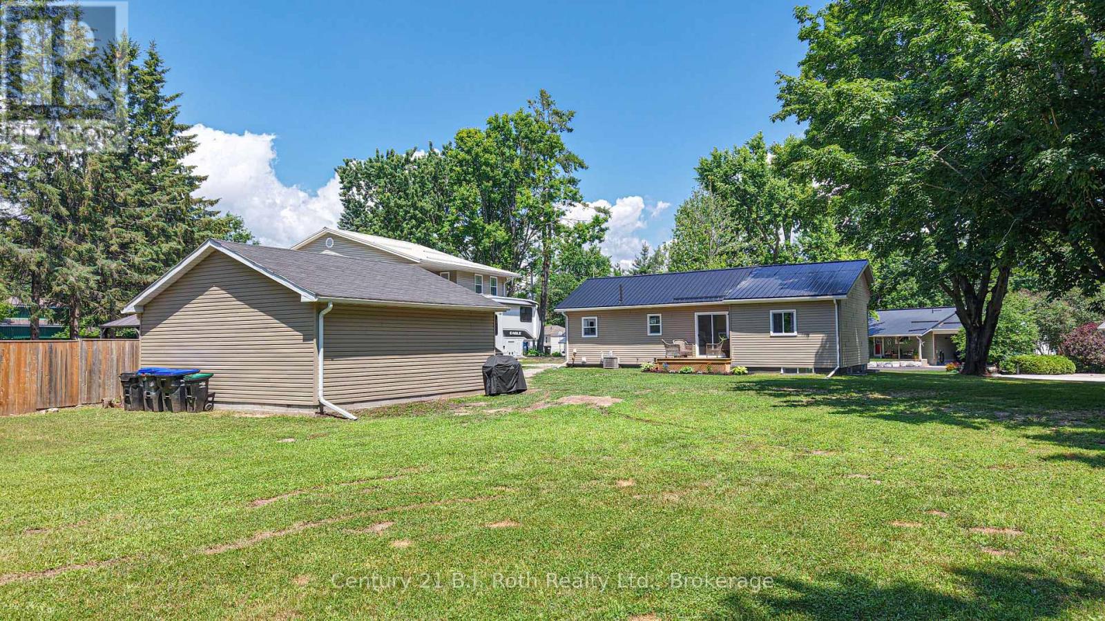 3332 Cleveland Avenue, Severn (West Shore), Ontario  L0K 1G0 - Photo 2 - S13681602