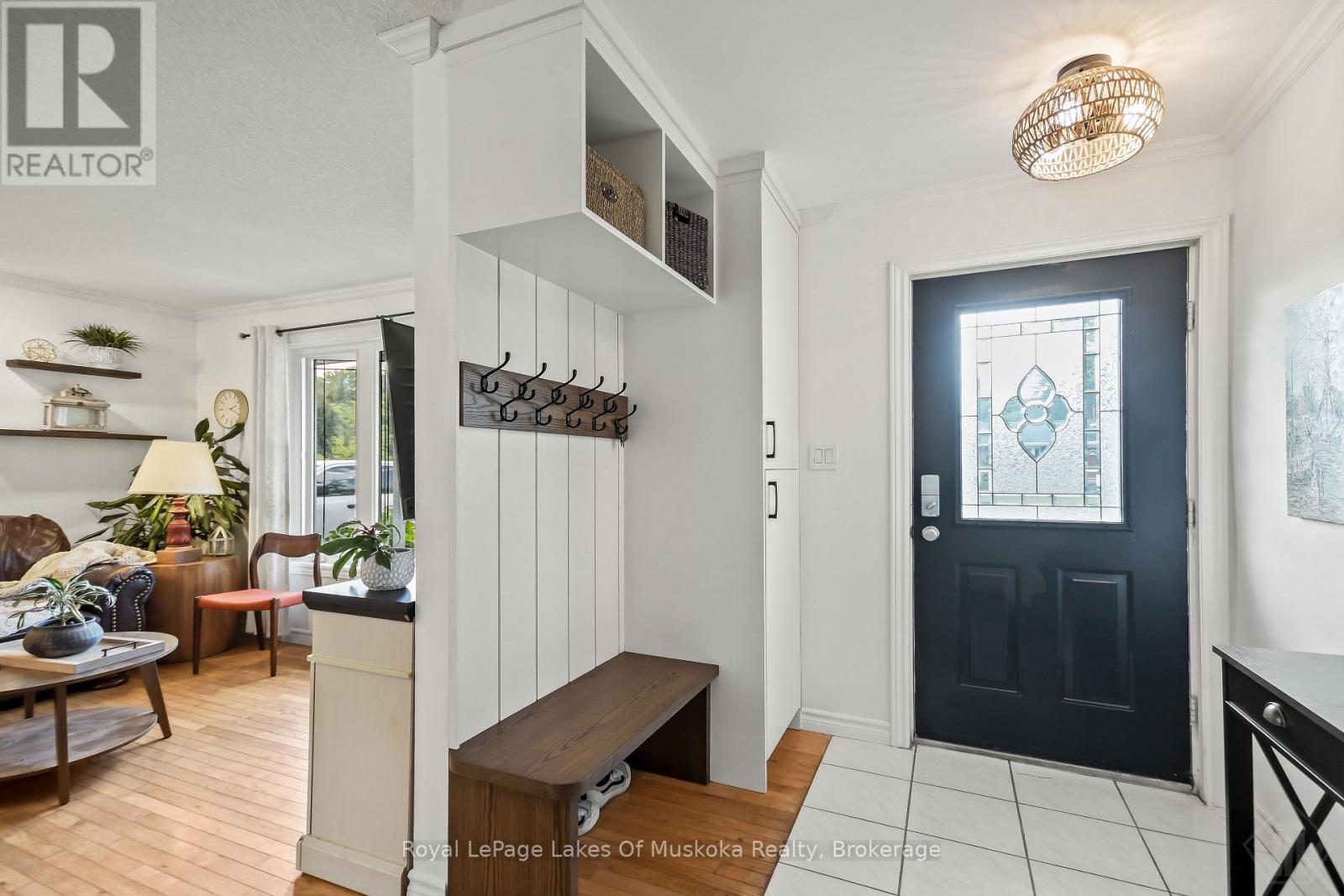 45 Kevin Crescent, Bracebridge (Monck (Bracebridge)), Ontario  P1L 1A2 - Photo 3 - X13681626