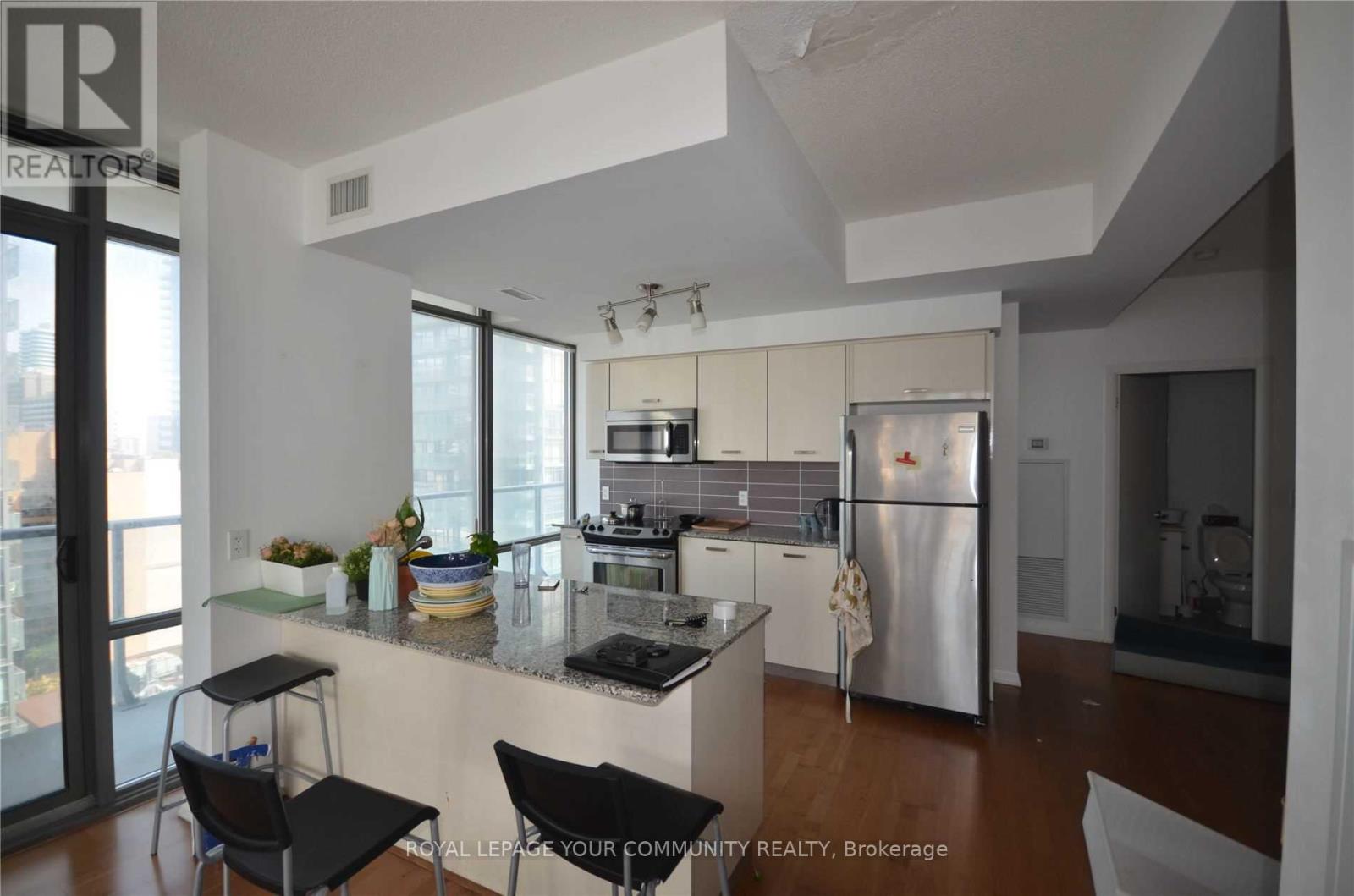 1505 - 832 Bay Street, Toronto, Ontario M5S 1Z6 - Photo 2 - C13681604