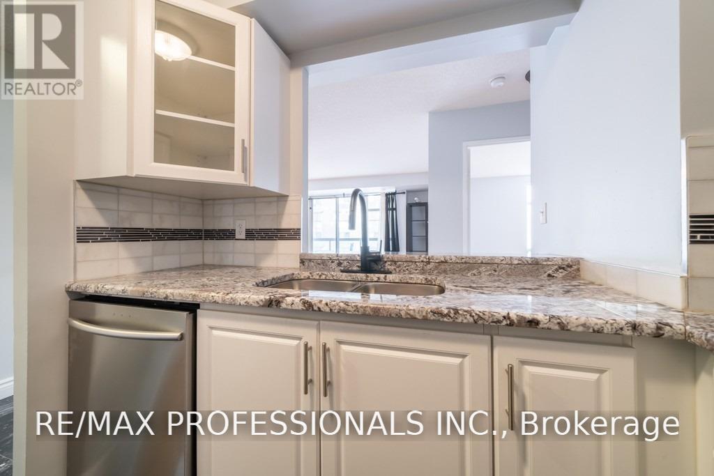 610 - 99 Hayden Street, Toronto, Ontario  M4Y 3B4 - Photo 10 - C13681666