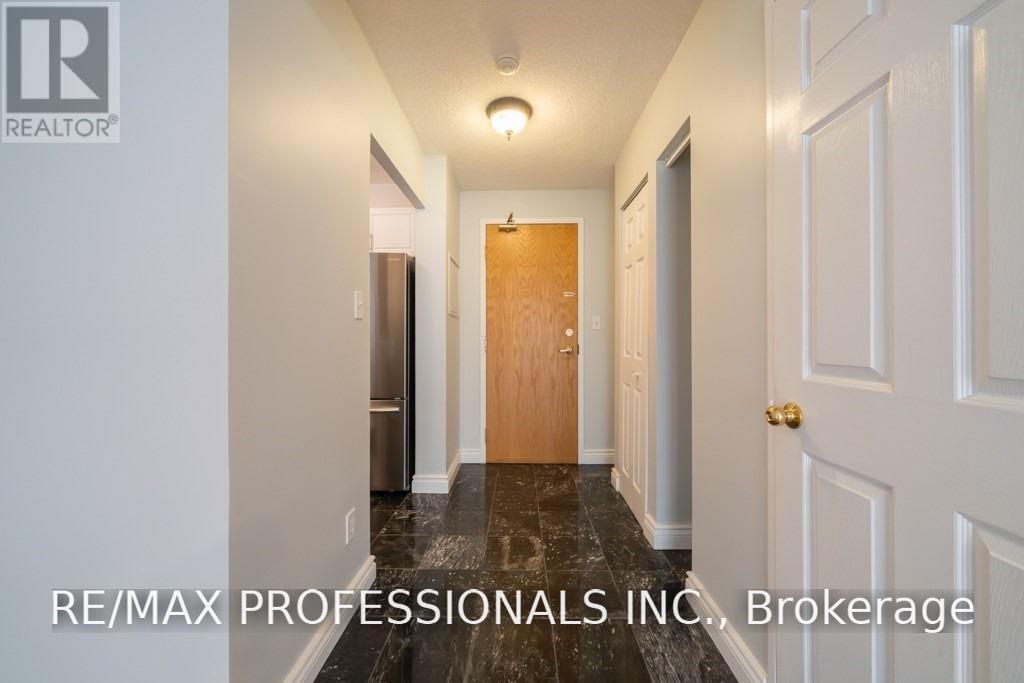 610 - 99 Hayden Street, Toronto, Ontario  M4Y 3B4 - Photo 4 - C13681666