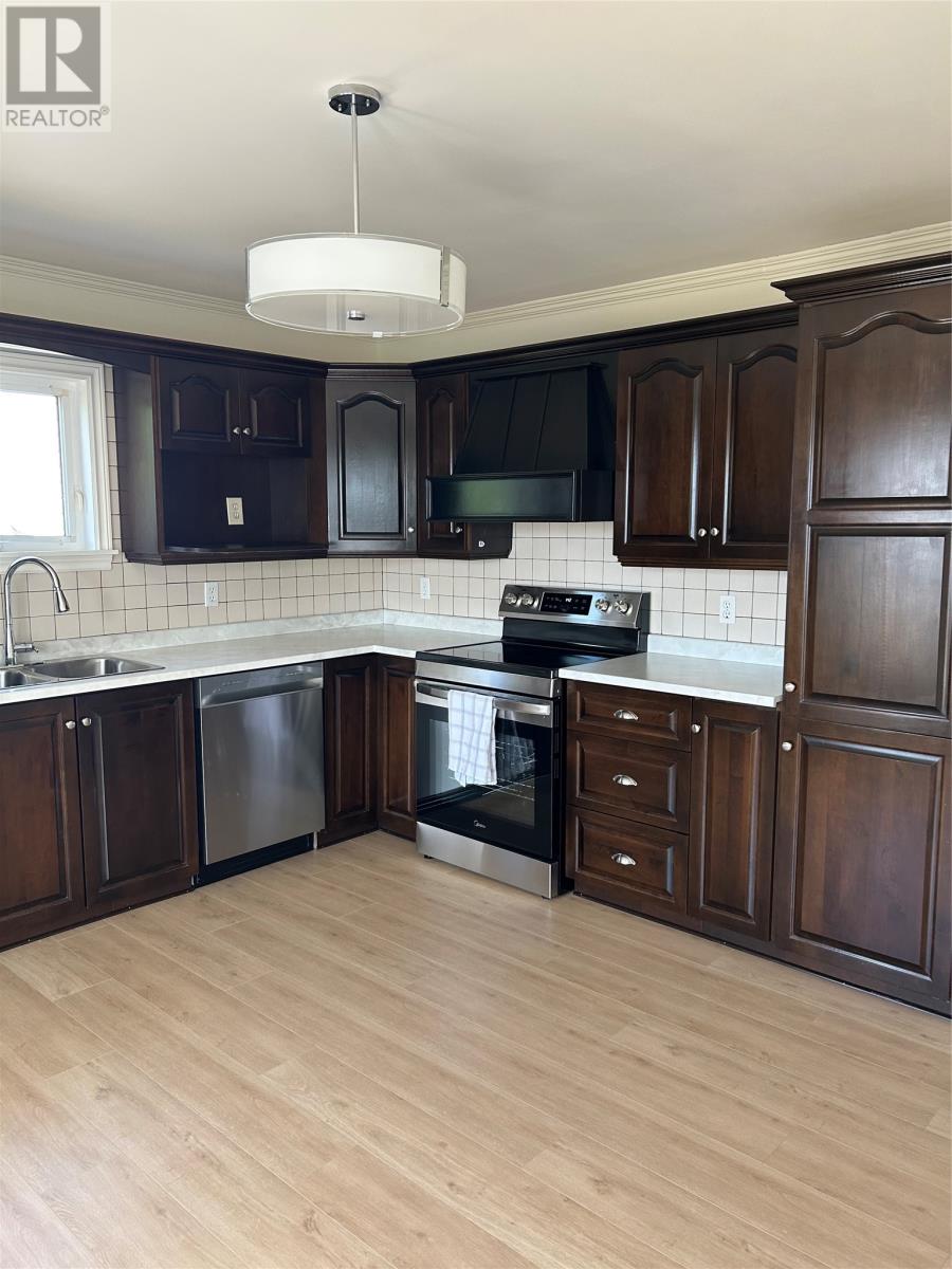 63 Frontenac Avenue, M.Pearl — photo 4