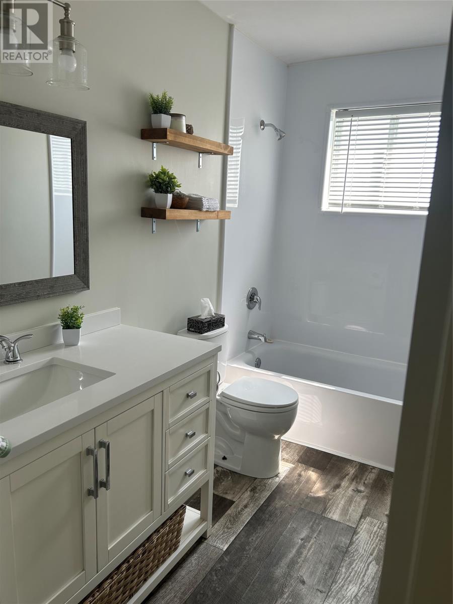 63 Frontenac Avenue, M.Pearl — photo 5