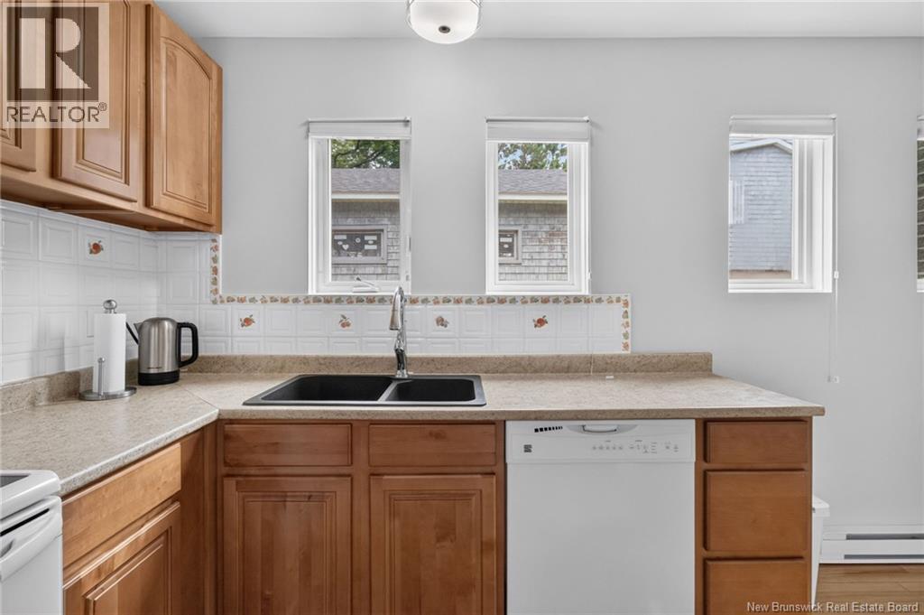 60 Westmount Boulevard Unit# 1, Moncton, New Brunswick  E1E 4G8 - Photo 6 - NB146072