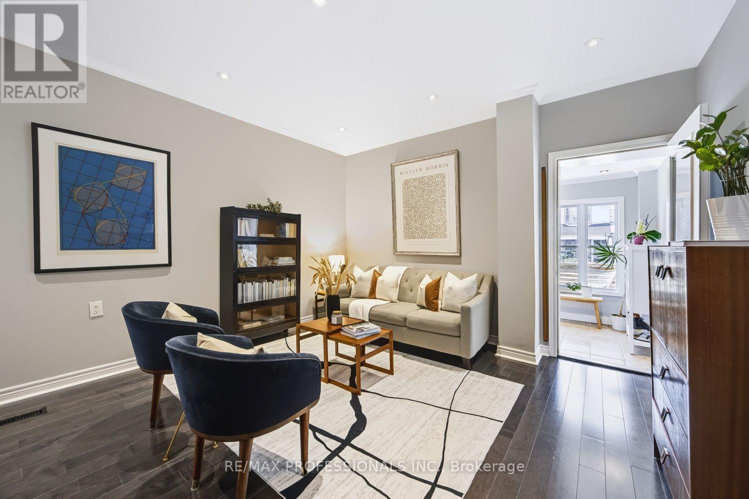 3 Blakley Avenue, Toronto, Ontario  M6N 3Y4 - Photo 13 - W13681644