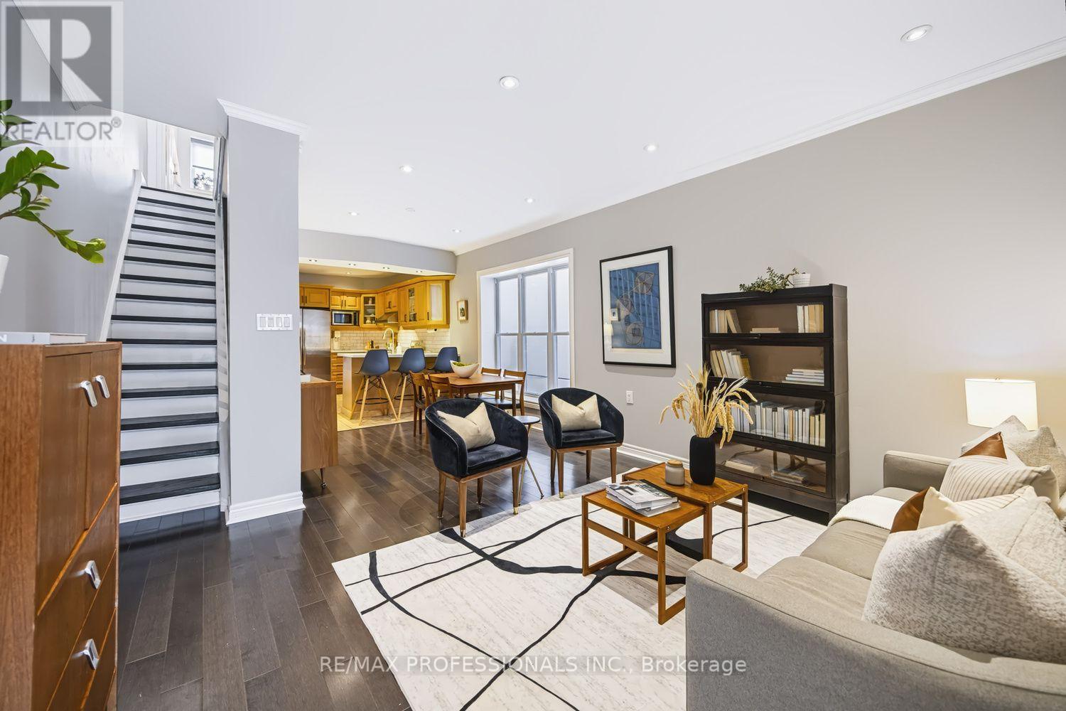 3 Blakley Avenue, Toronto, Ontario  M6N 3Y4 - Photo 7 - W13681644
