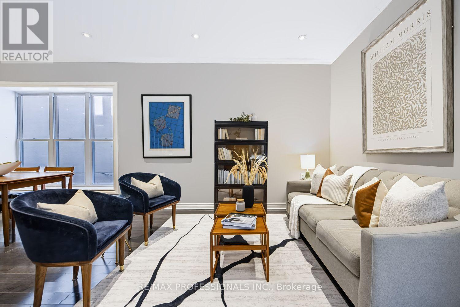 3 Blakley Avenue, Toronto, Ontario  M6N 3Y4 - Photo 8 - W13681644