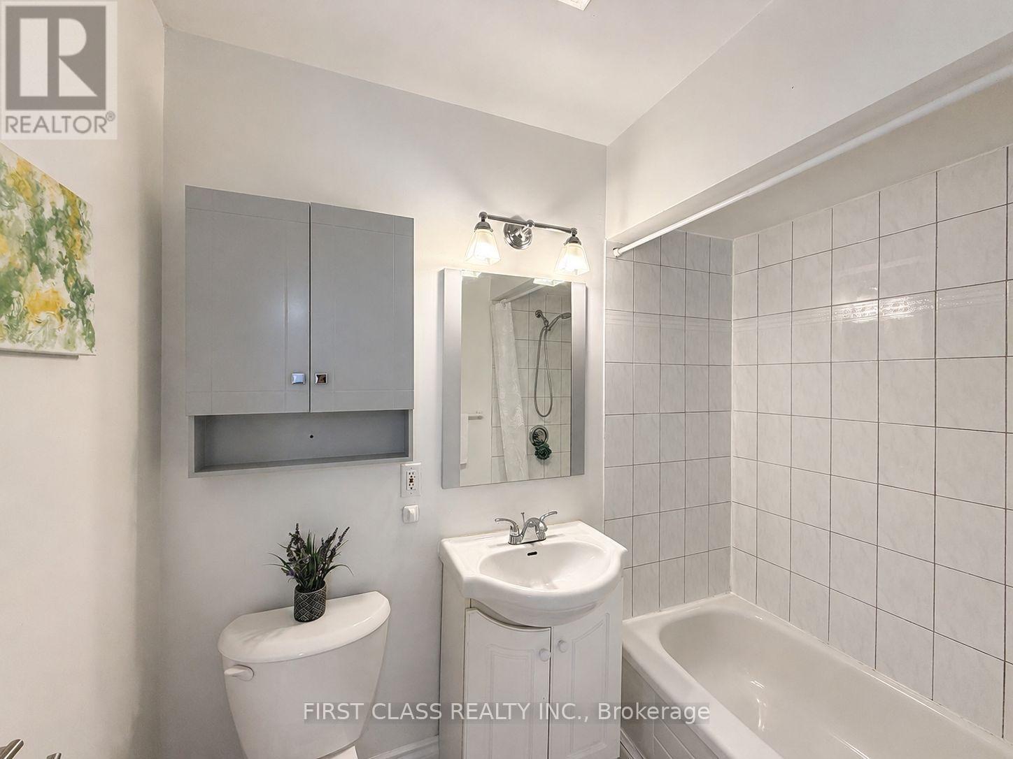 1323 Redbank Crescent, Oakville, Ontario  L6H 1Y4 - Photo 11 - W13681664