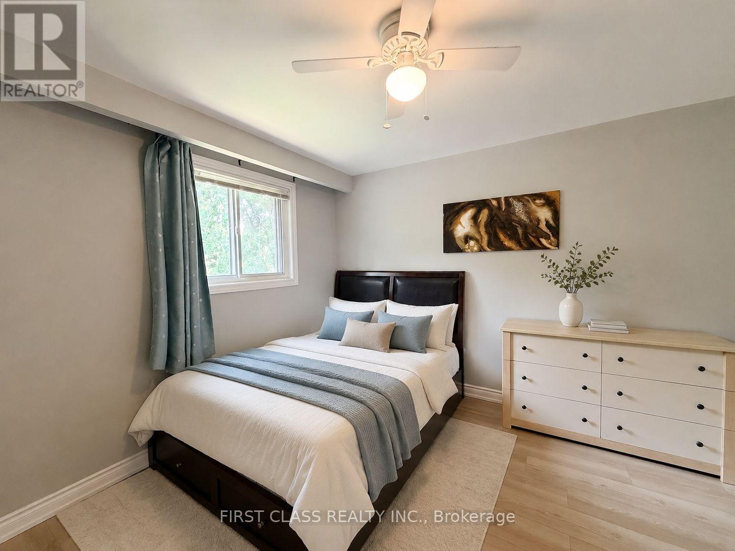 1323 Redbank Crescent, Oakville, Ontario  L6H 1Y4 - Photo 13 - W13681664