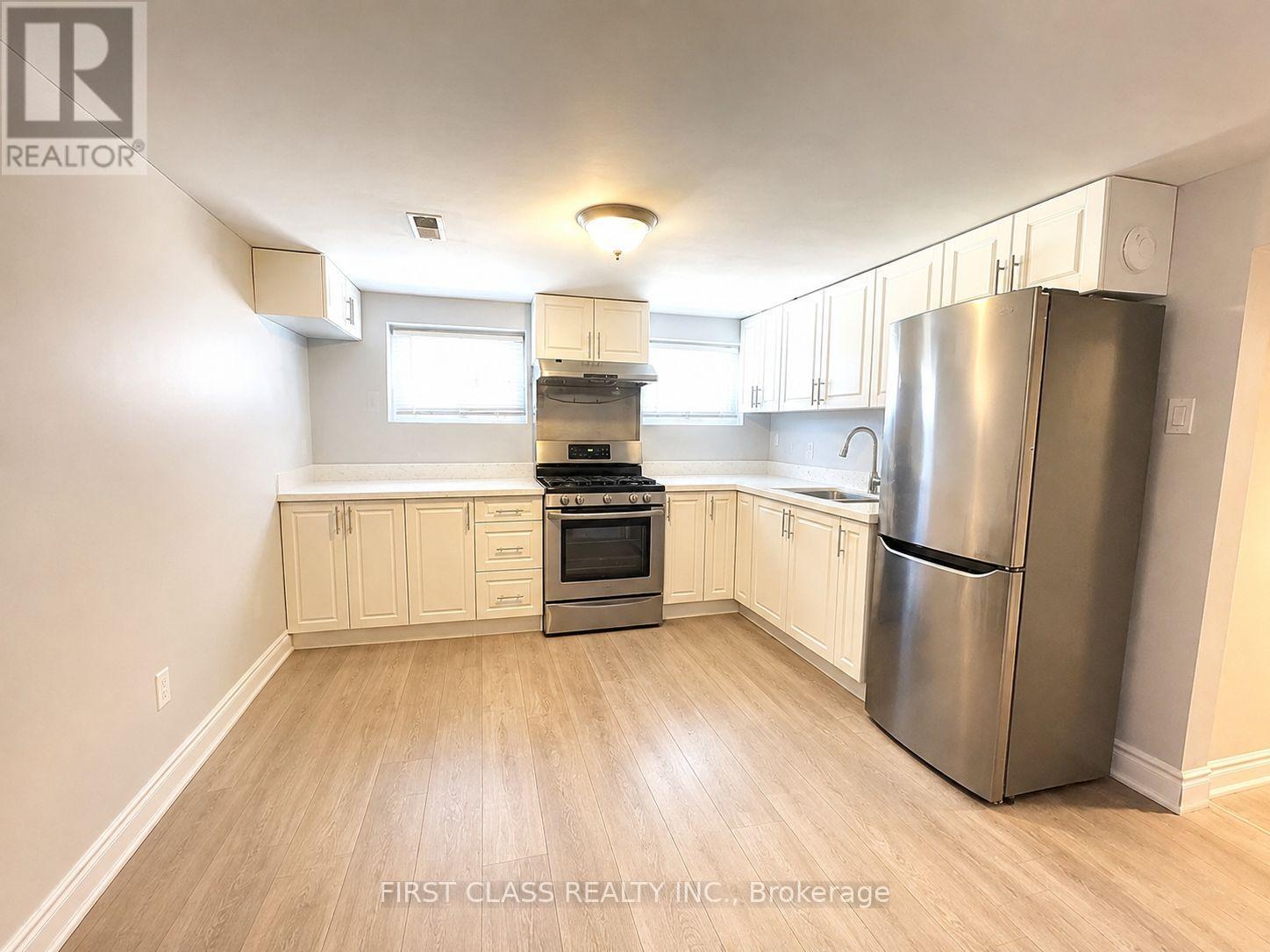 1323 Redbank Crescent, Oakville, Ontario  L6H 1Y4 - Photo 18 - W13681664