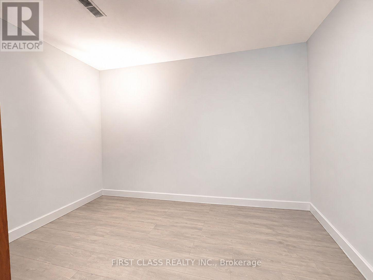 1323 Redbank Crescent, Oakville, Ontario  L6H 1Y4 - Photo 20 - W13681664