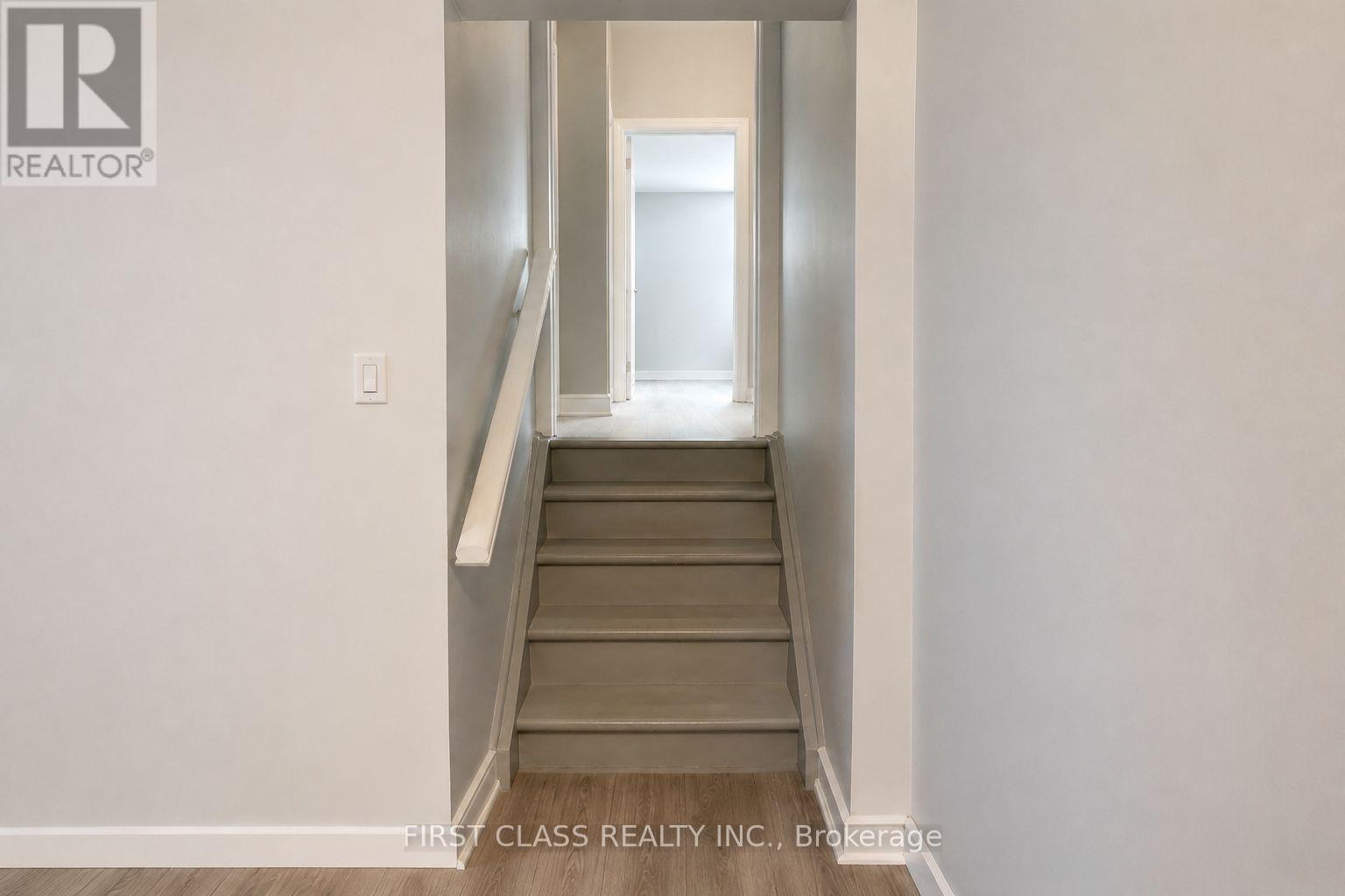 1323 Redbank Crescent, Oakville, Ontario  L6H 1Y4 - Photo 22 - W13681664