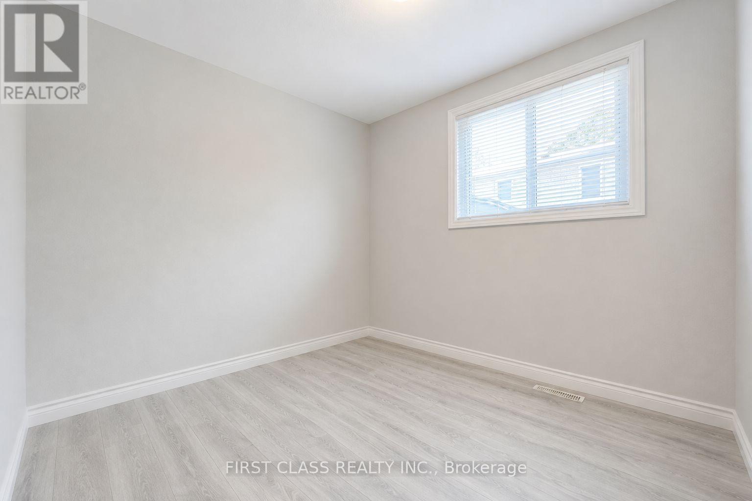 1323 Redbank Crescent, Oakville, Ontario  L6H 1Y4 - Photo 23 - W13681664