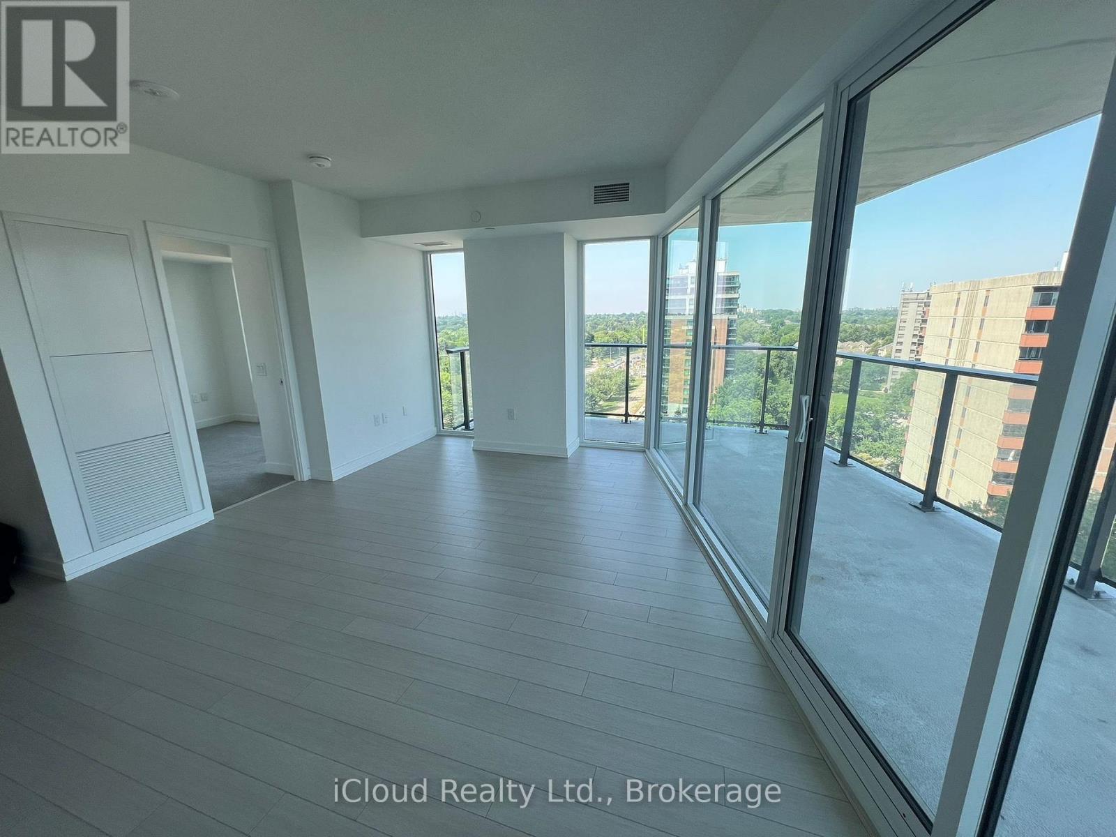 1102 - 4010 Eglinton Avenue, Toronto, Ontario  M9A 0G5 - Photo 3 - W13673918