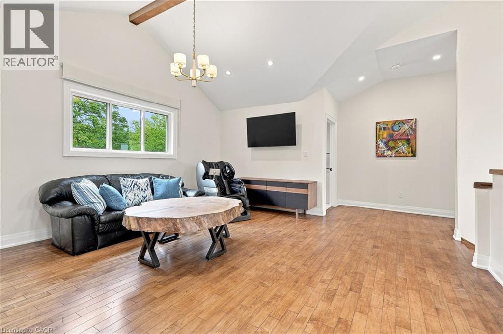2019 Dundas Street, Burlington, Ontario  L7P 0S8 - Photo 24 - 40855032
