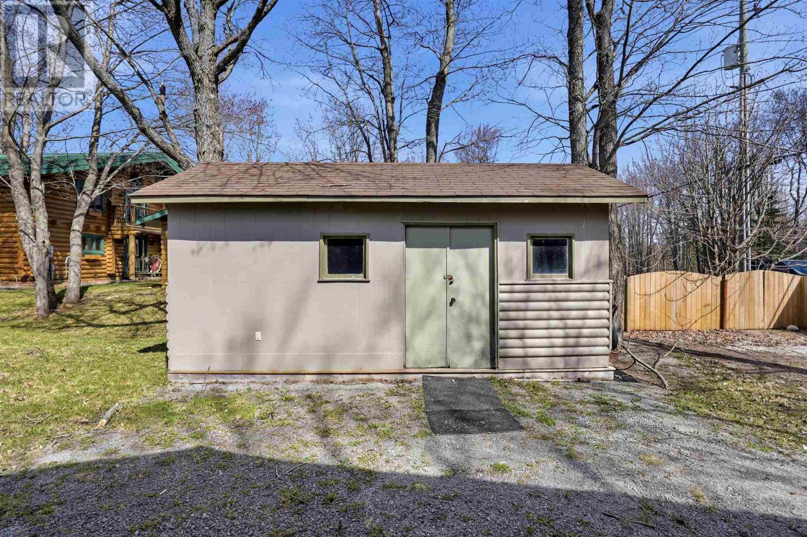 365 Sunnyside Beach Rd, Sault Ste. Marie, Ontario  P6A 5K6 - Photo 41 - SM260989