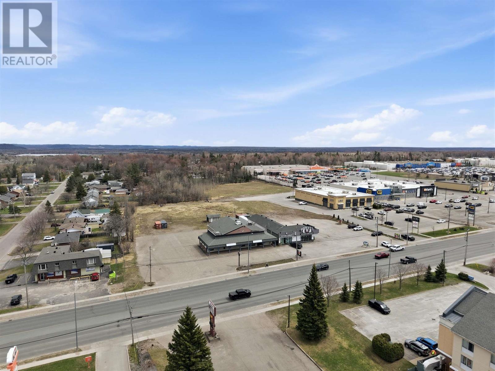 642 Great Northern Rd, Sault Ste. Marie, Ontario  P6B 4Z9 - Photo 45 - SM262014
