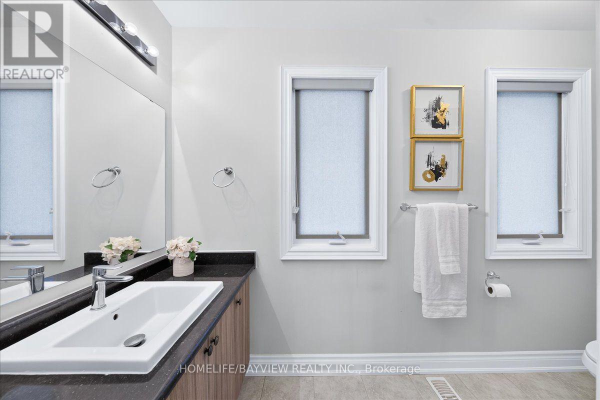 66 Hodgson Road, Bradford West Gwillimbury (Bradford), Ontario  L3Z 0V5 - Photo 33 - N13681622