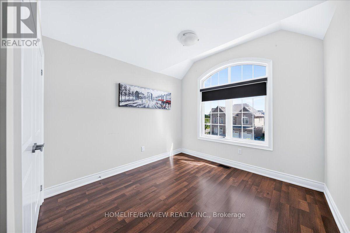 66 Hodgson Road, Bradford West Gwillimbury (Bradford), Ontario  L3Z 0V5 - Photo 35 - N13681622