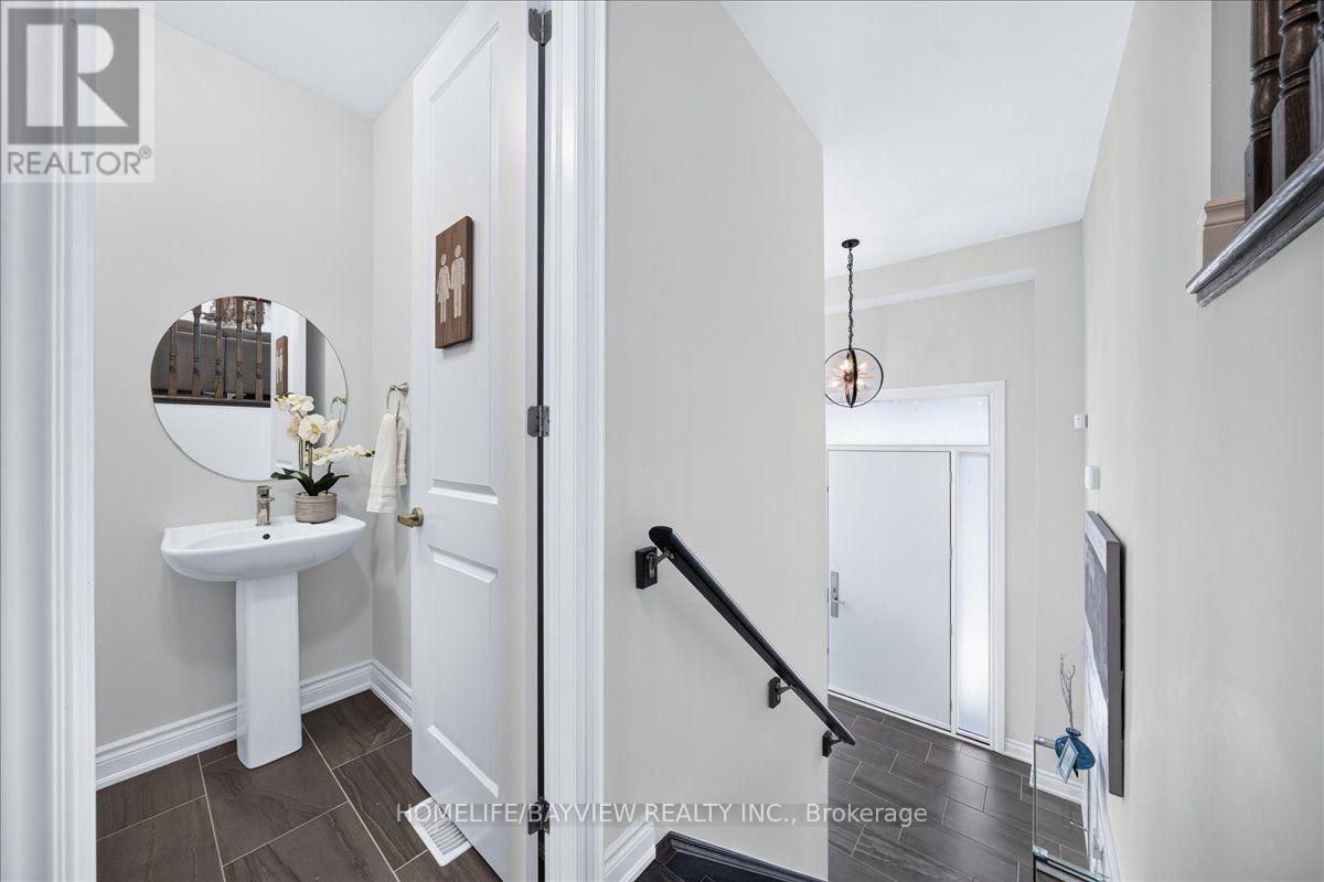 66 Hodgson Road, Bradford West Gwillimbury (Bradford), Ontario  L3Z 0V5 - Photo 6 - N13681622