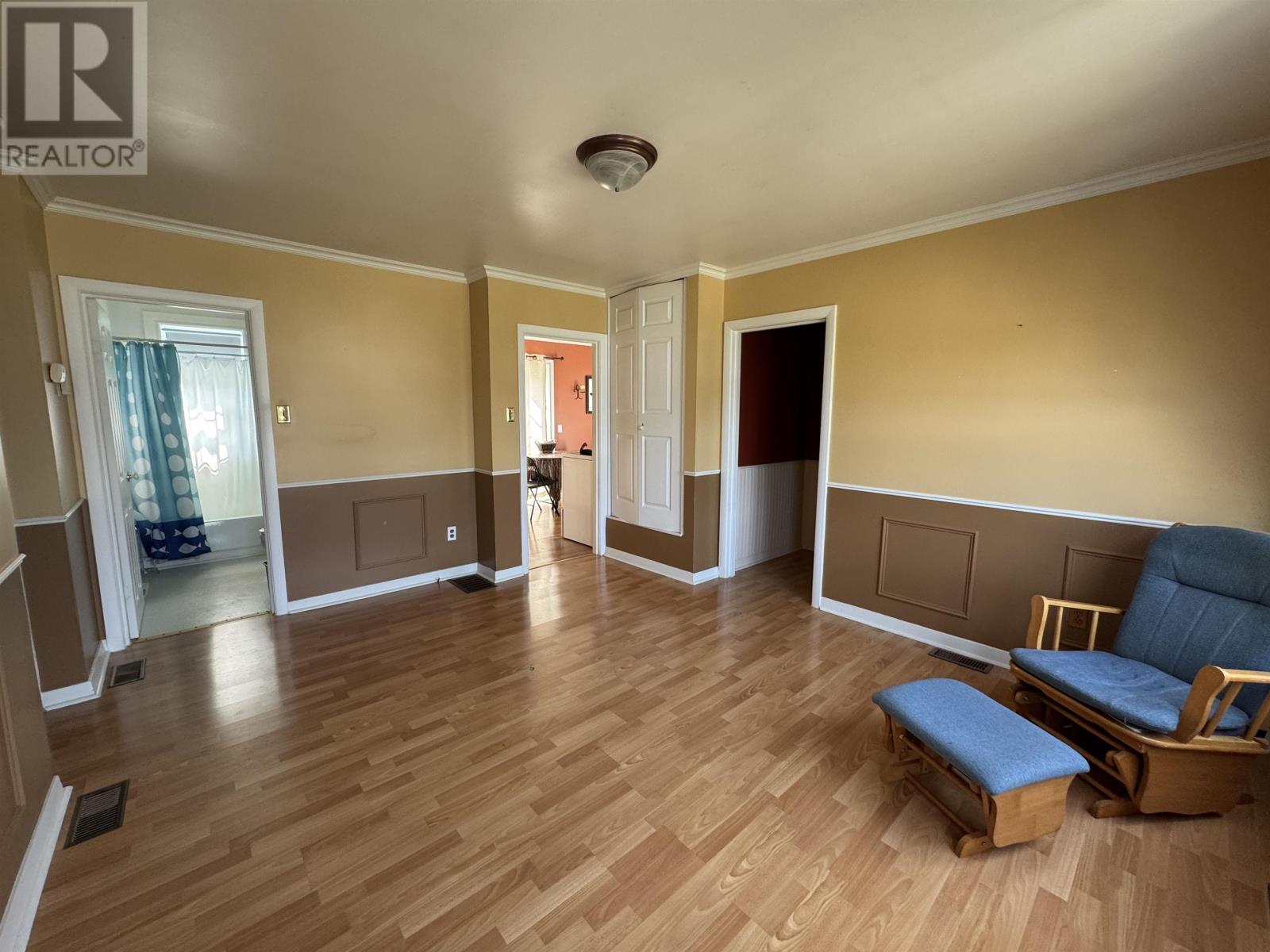20 Neebig Ave, Manitouwadge, Ontario  P0T 2C0 - Photo 4 - TB2602045