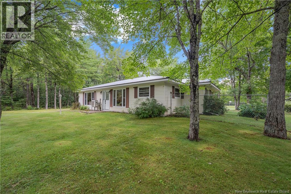 1118 Route 636, Harvey, New Brunswick  E6K 3G8 - Photo 2 - NB146003