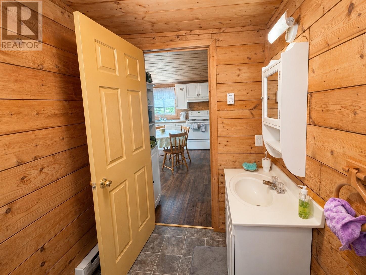20 Beaver Pond Road, Roaches Line — photo 15