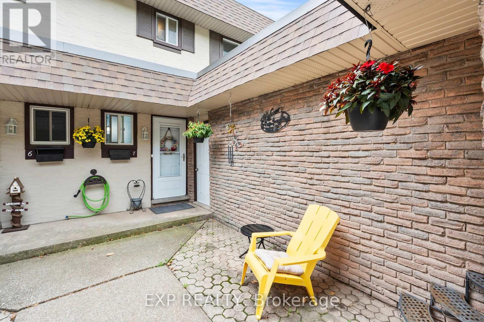 7 - 4230 Meadowvale Drive, Niagara Falls, Ontario  L2E 5W7 - Photo 3 - X13681784