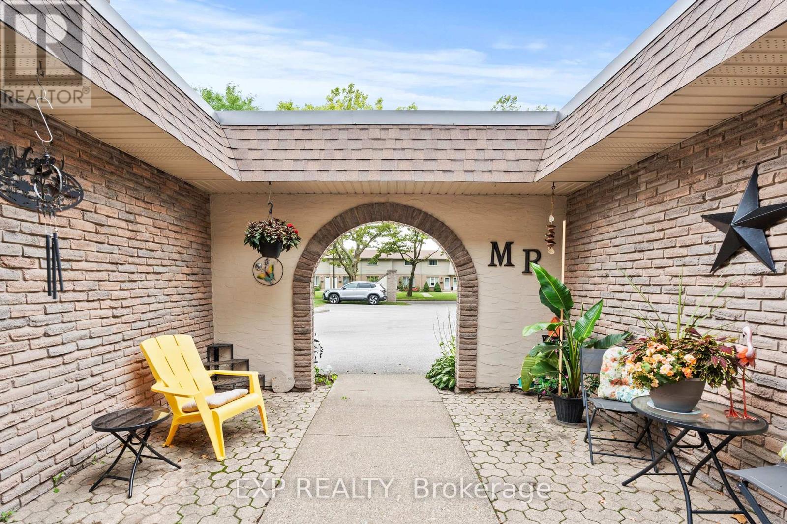 7 - 4230 Meadowvale Drive, Niagara Falls, Ontario  L2E 5W7 - Photo 4 - X13681784