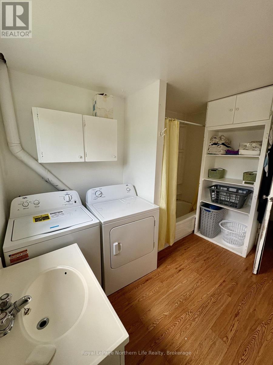 6a & 6b Mountainview Drive, Temagami, Ontario  P0H 2H0 - Photo 12 - X13681770