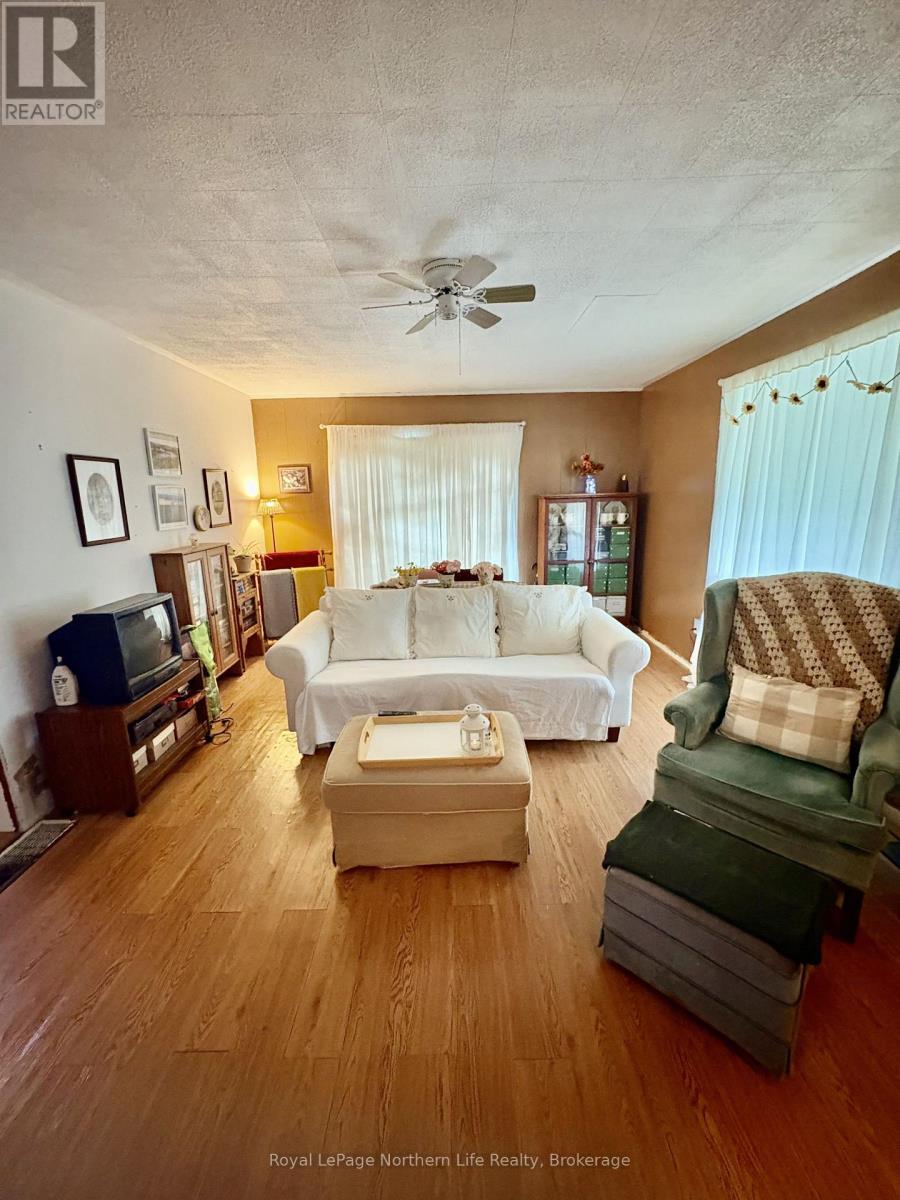 6a & 6b Mountainview Drive, Temagami, Ontario  P0H 2H0 - Photo 24 - X13681770
